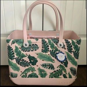 THE BOGG BAG BLUSH PALM